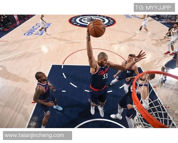 2014年NBA季后赛快船与勇士决战第七场的精彩瞬间与历史意义分析